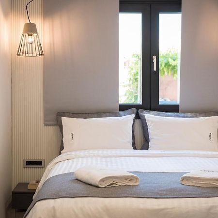 Central City Hotel Chania  Bagian luar foto