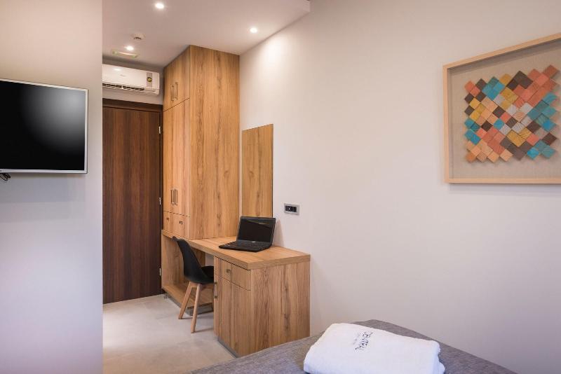Central City Hotel Chania  Bagian luar foto