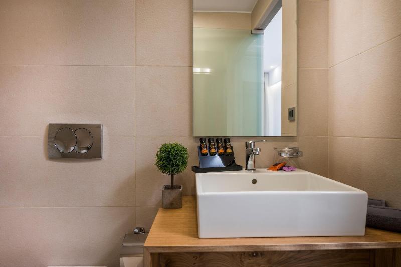 Central City Hotel Chania  Bagian luar foto