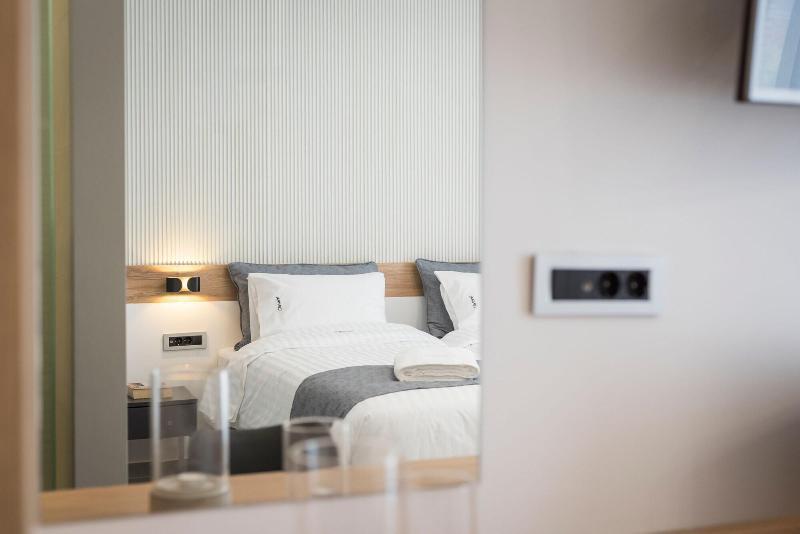 Central City Hotel Chania  Bagian luar foto