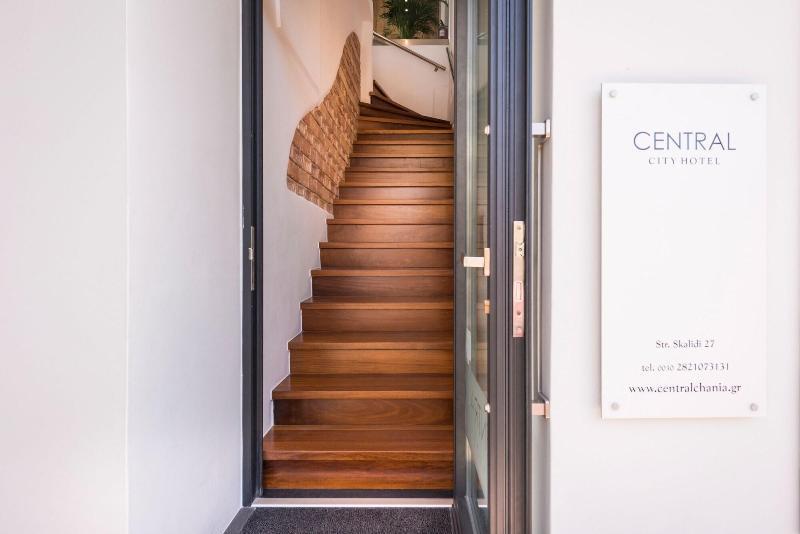 Central City Hotel Chania  Bagian luar foto