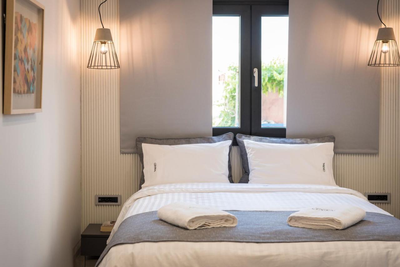 Central City Hotel Chania  Bagian luar foto