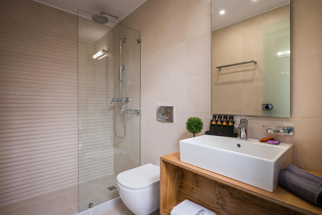 Central City Hotel Chania  Bagian luar foto